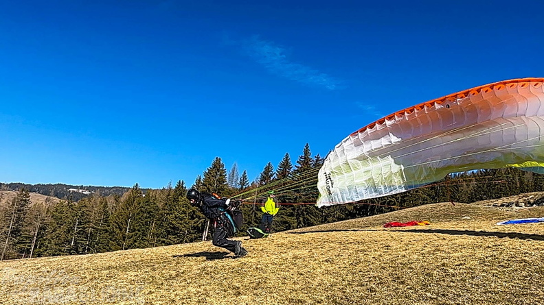dh11.22-luesen-paragliding-147