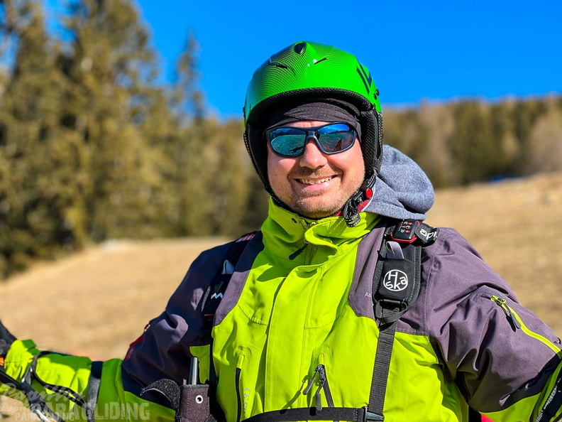 dh11.22-luesen-paragliding-154