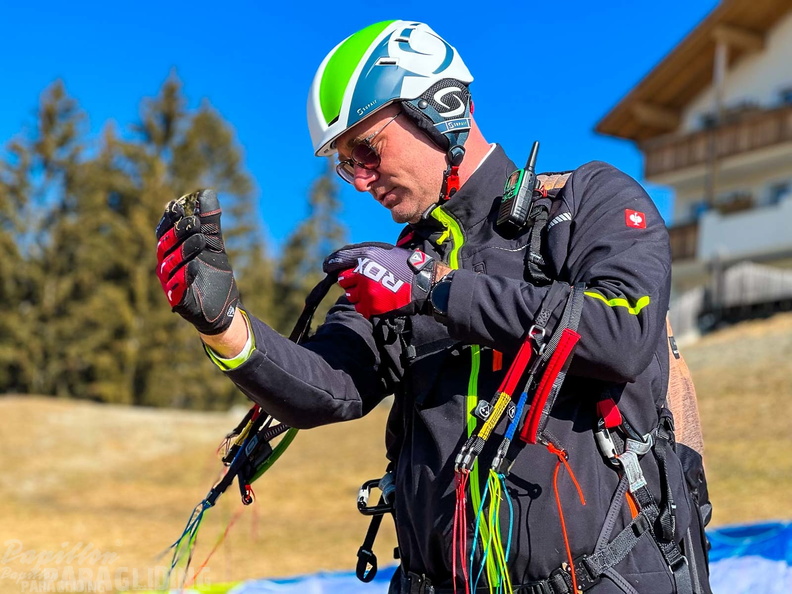 dh11.22-luesen-paragliding-161