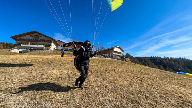 dh11.22-luesen-paragliding-171