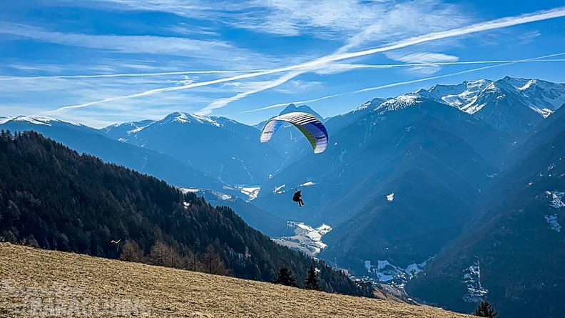 dh11.22-luesen-paragliding-175