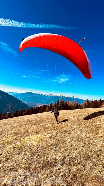 dh11.22-luesen-paragliding-182