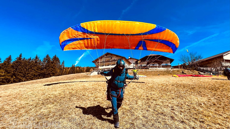 dh11.22-luesen-paragliding-184
