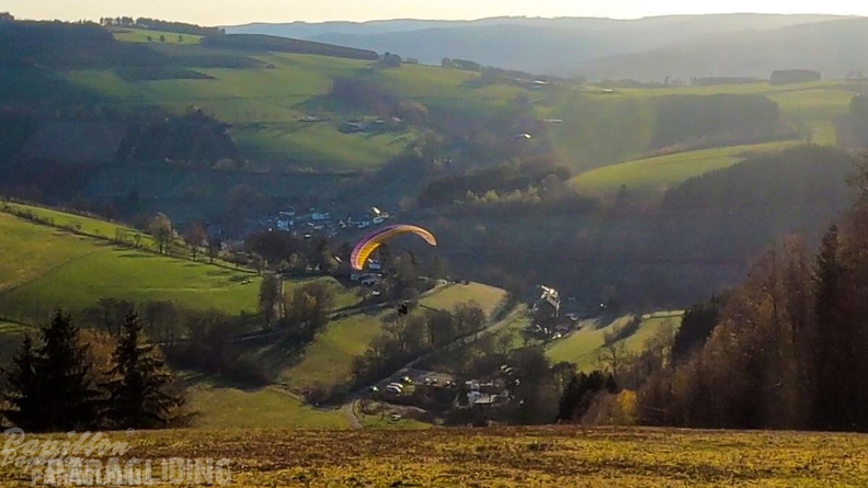 ek16.22-sauerland-paragliding-123