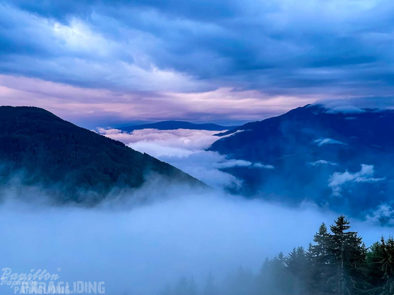 DH21.22-Luesen-Paragliding-201