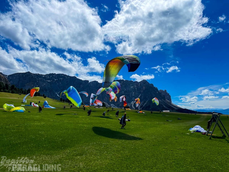 DH21.22-Luesen-Paragliding-110