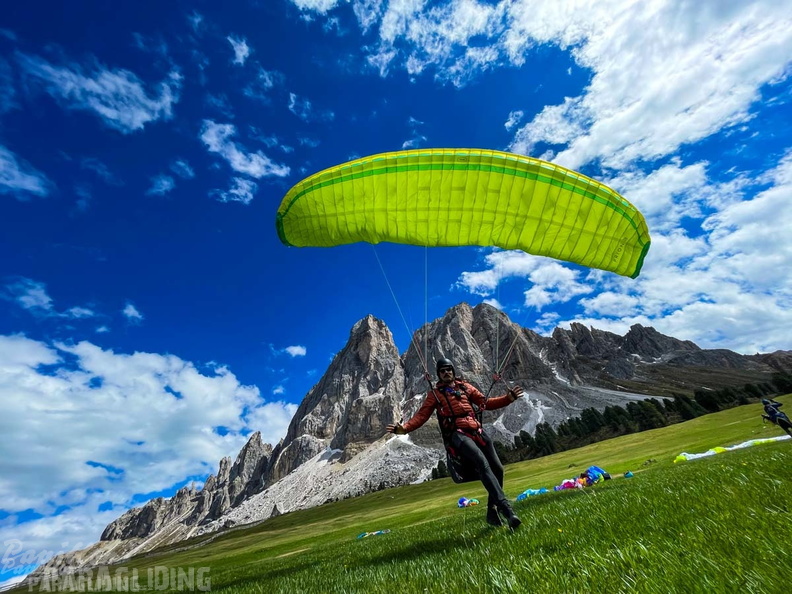 DH21.22-Luesen-Paragliding-131
