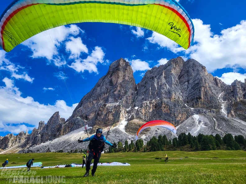 DH21.22-Luesen-Paragliding-133