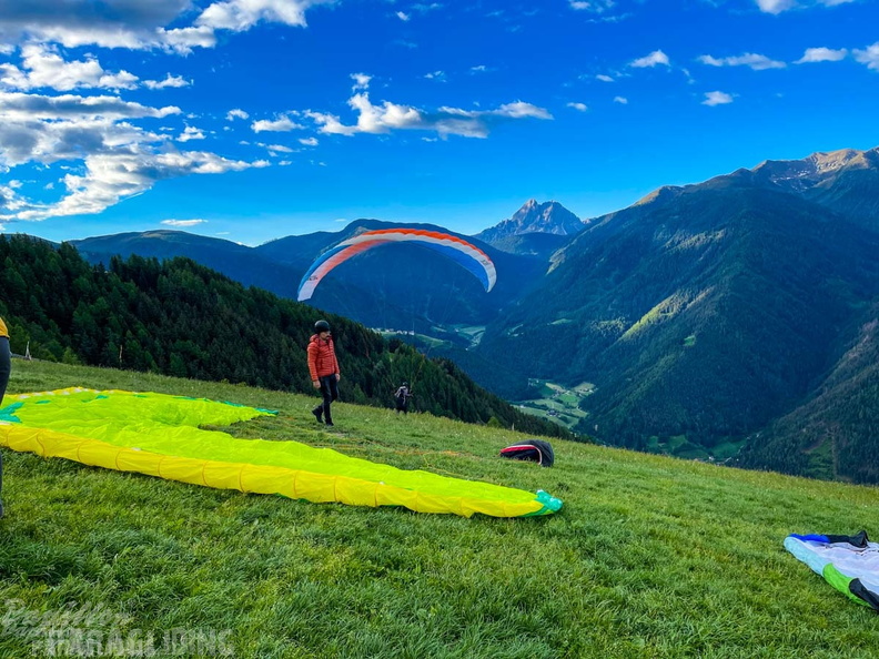 DH21.22-Luesen-Paragliding-155