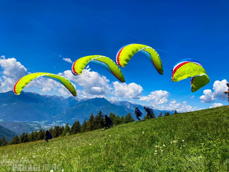 DH21.22-Luesen-Paragliding-163