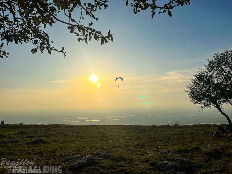 FNO44.22-Paragliding.jpg-442