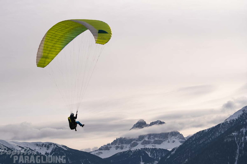 DH1.23-Luesen-Paragliding-110