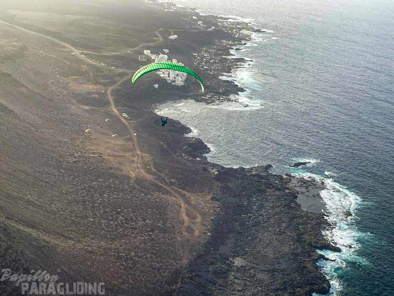 fla8.23-lanzarote-paragliding-landscape-120
