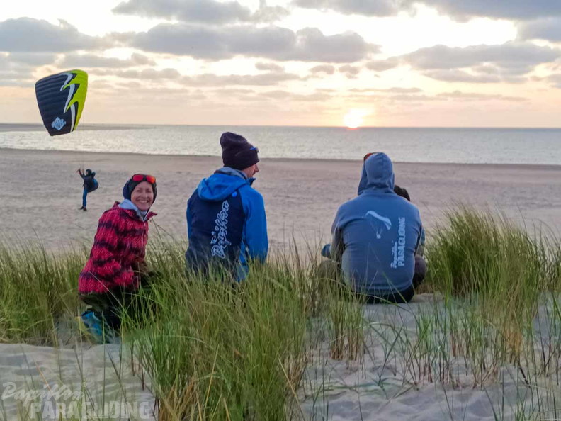 FZ21.23-paragliding-103