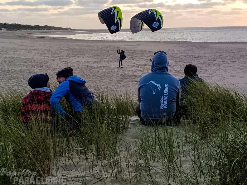 FZ21.23-paragliding-110