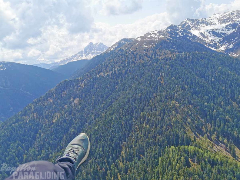 DH20.23-Paragliding-Luesen-140