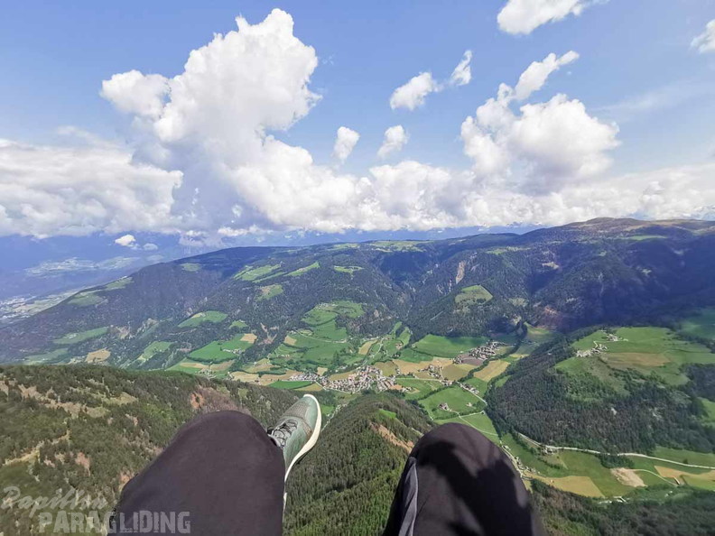 DH20.23-Paragliding-Luesen-143