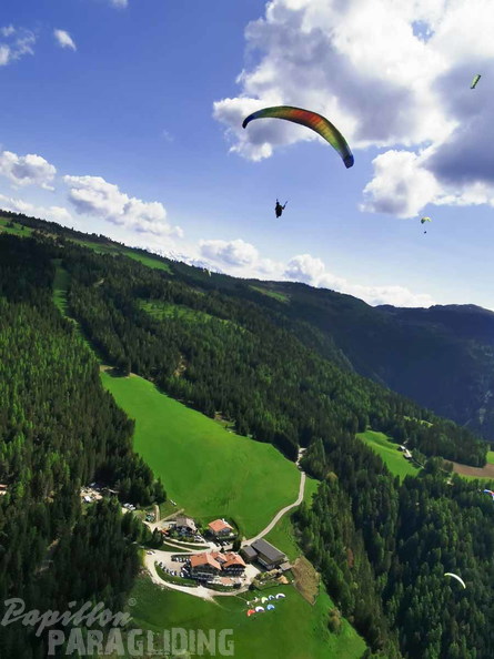 DH20.23-Paragliding-Luesen-107