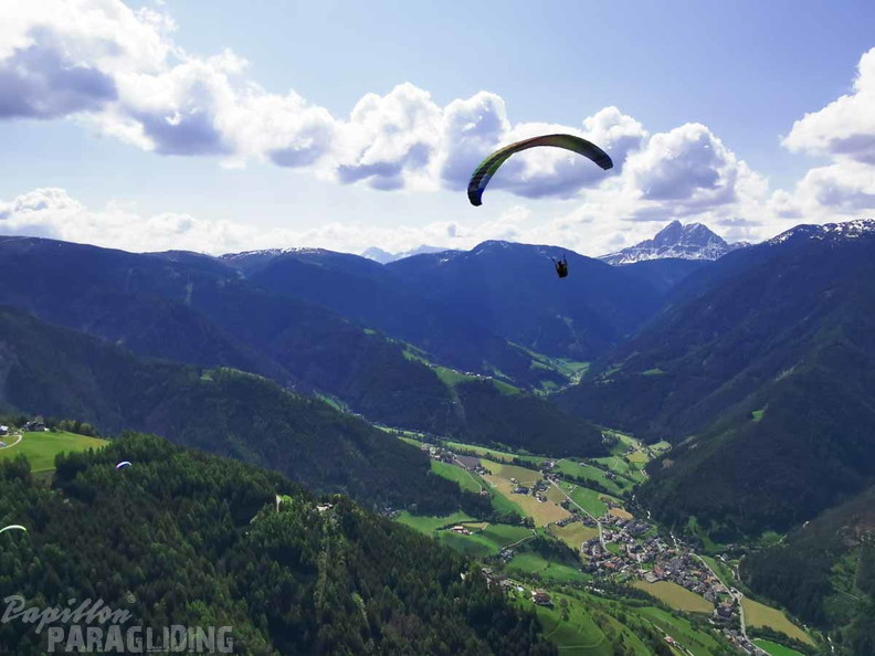 DH20.23-Paragliding-Luesen-106