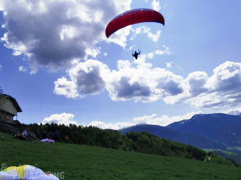 DH20.23-Paragliding-Luesen-125