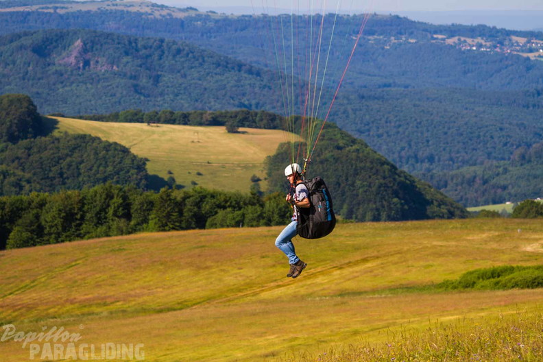 wasserkuppe-paragliding-suedhang-23-06-25.jpg-148