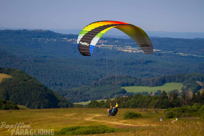 wasserkuppe-paragliding-suedhang-23-06-25.jpg-153