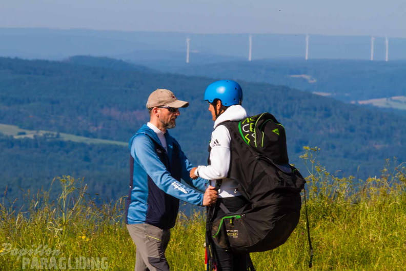 wasserkuppe-paragliding-suedhang-23-06-25.jpg-158