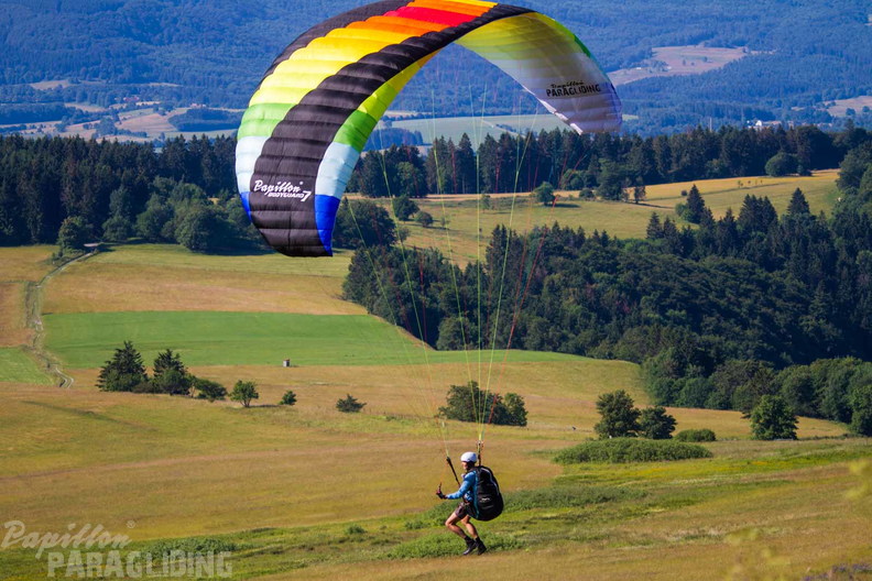 wasserkuppe-paragliding-suedhang-23-06-25.jpg-141