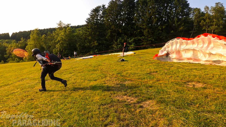 es25.23-elpe-paragliding-119