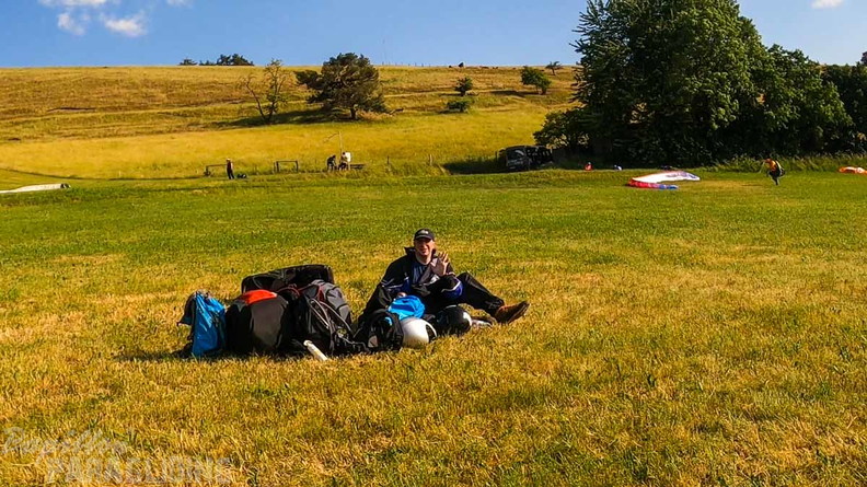 es25.23-elpe-paragliding-105