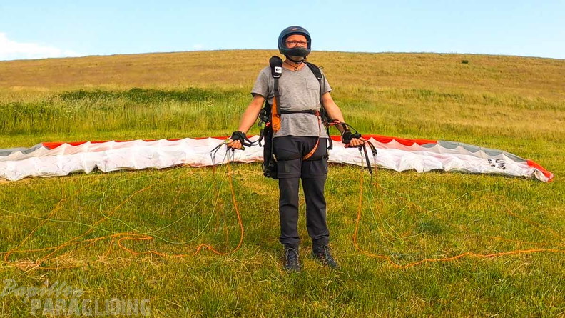 es25.23-elpe-paragliding-110