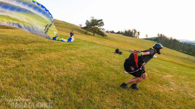 es25.23-elpe-paragliding-113