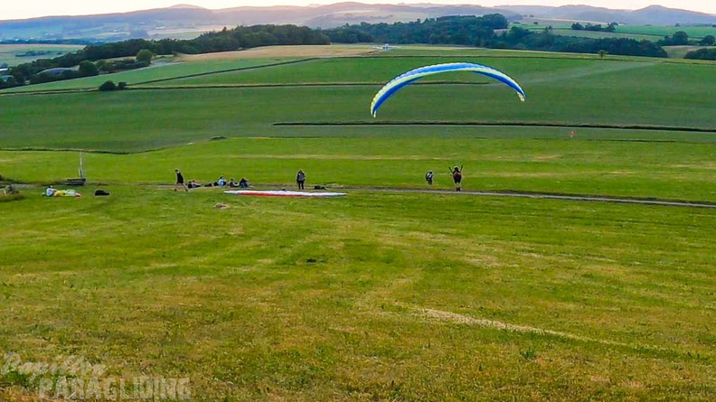 es25.23-elpe-paragliding-115