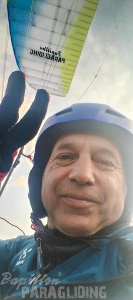 DH25.23-luesen-paragliding-100