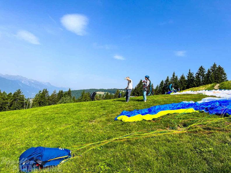 DH25.23-luesen-paragliding-117