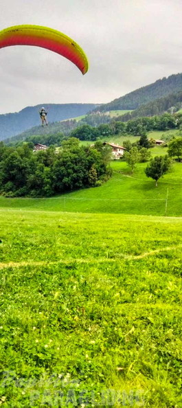 DH25.23-luesen-paragliding-164