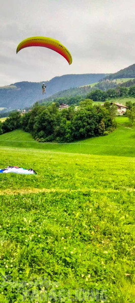 DH25.23-luesen-paragliding-163