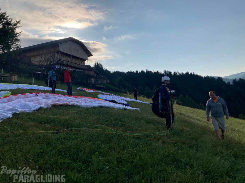 dh29.23-luesen-paragliding-sommer-114
