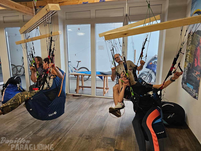 dh29.23-luesen-paragliding-107