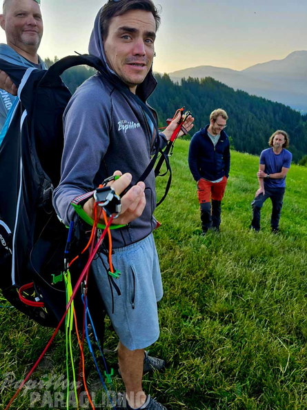 dh29.23-luesen-paragliding-117