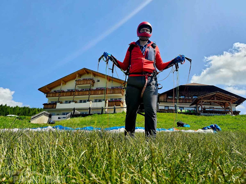 dh29.23-luesen-paragliding-142
