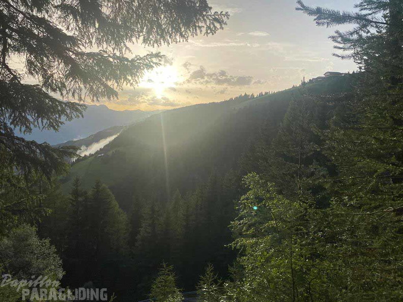 dh29.23-luesen-paragliding-sommer-102