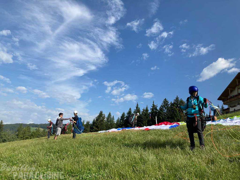dh29.23-luesen-paragliding-sommer-108