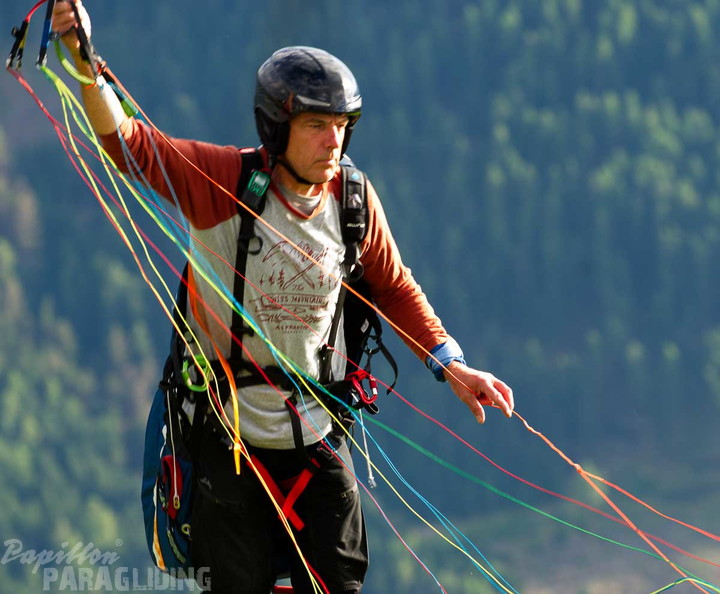 dh32.23-luesen-paragliding-170