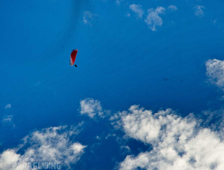 dh32.23-luesen-paragliding-252