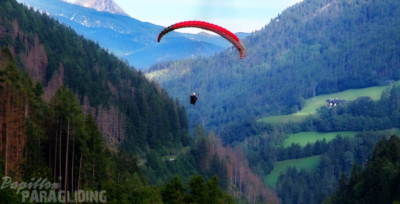 dh32.23-luesen-paragliding-257