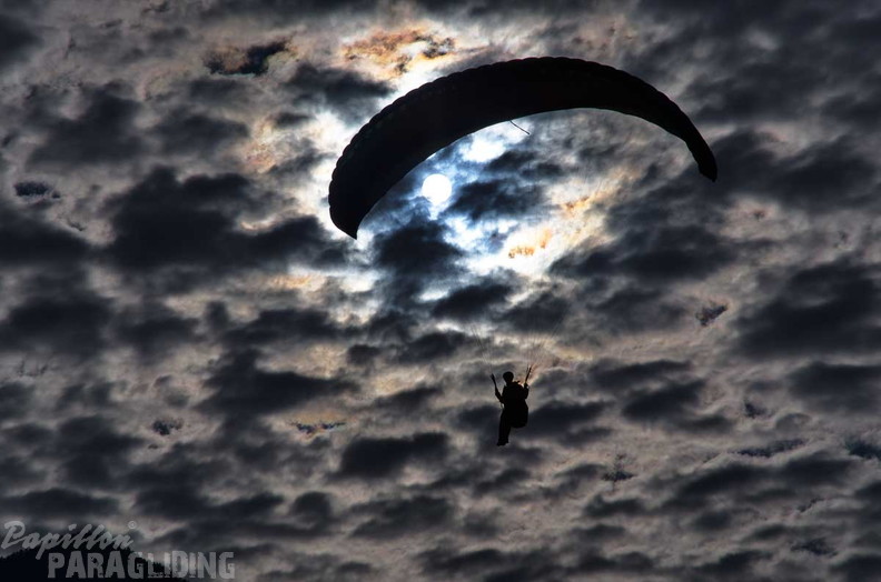 dh32.23-luesen-paragliding-261