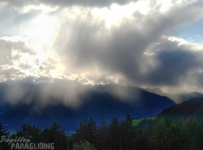 dh32.23-luesen-paragliding-101