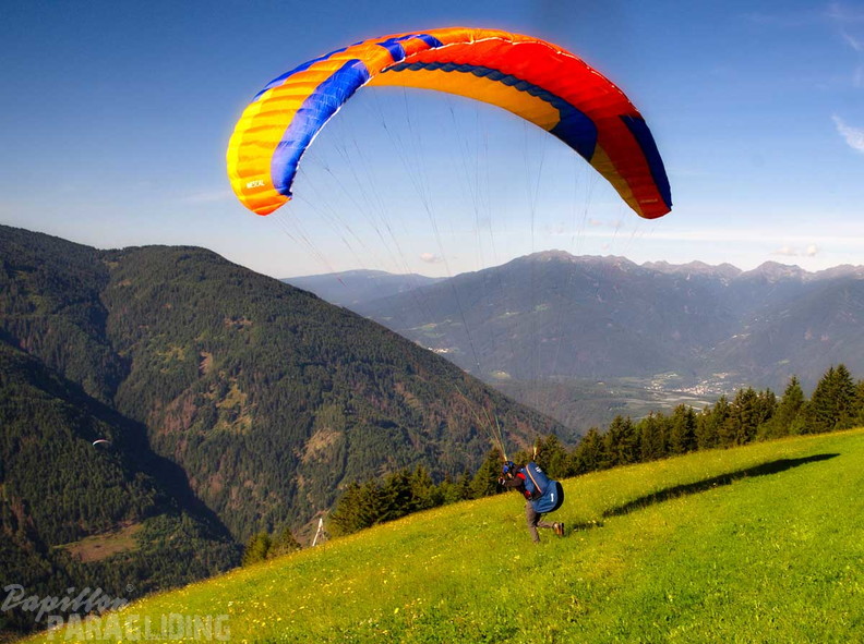 dh32.23-luesen-paragliding-267
