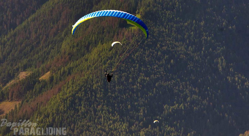 dh32.23-luesen-paragliding-268
